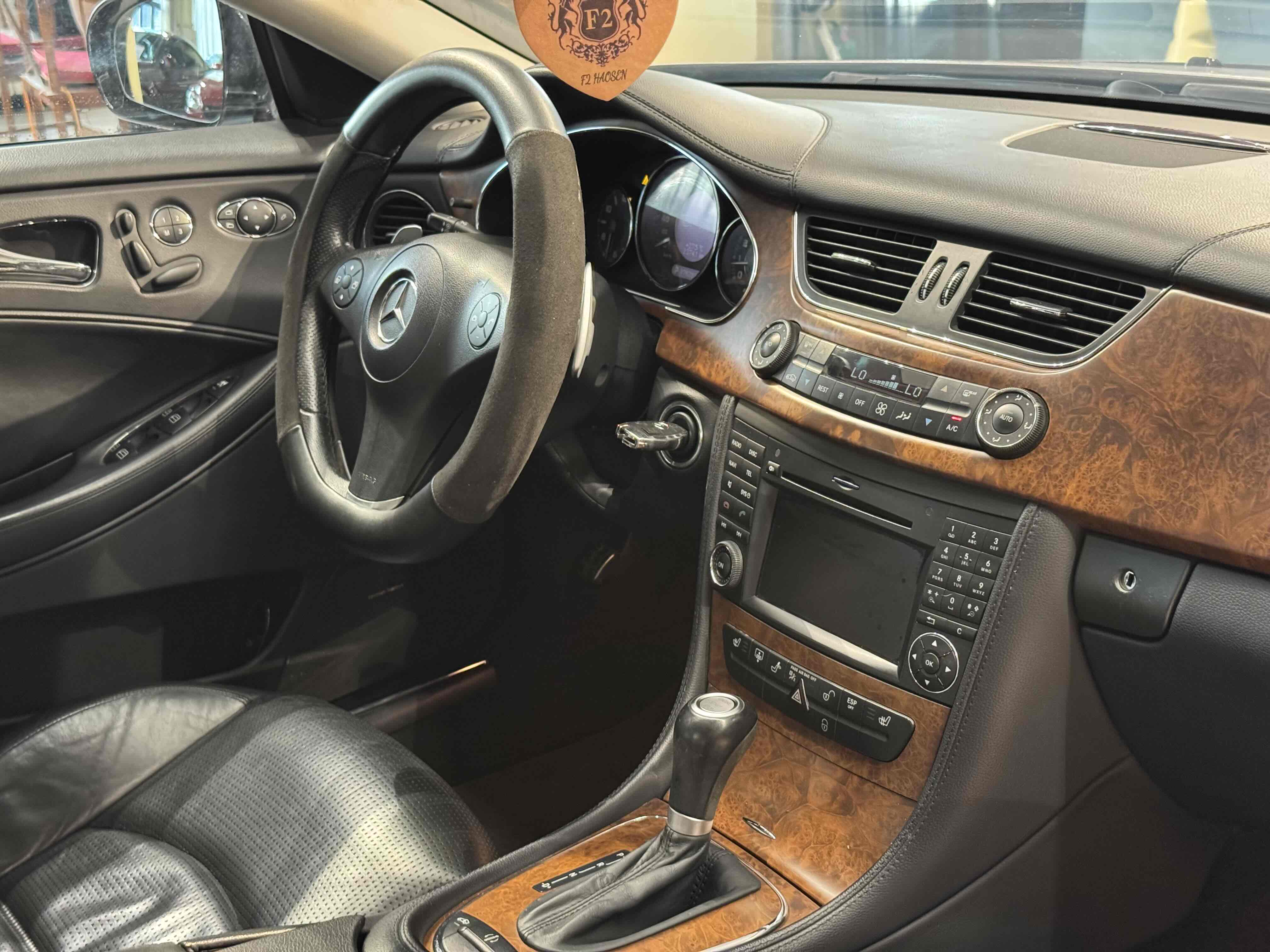 Mercedes-Benz CLS AMG 2009 car image #26