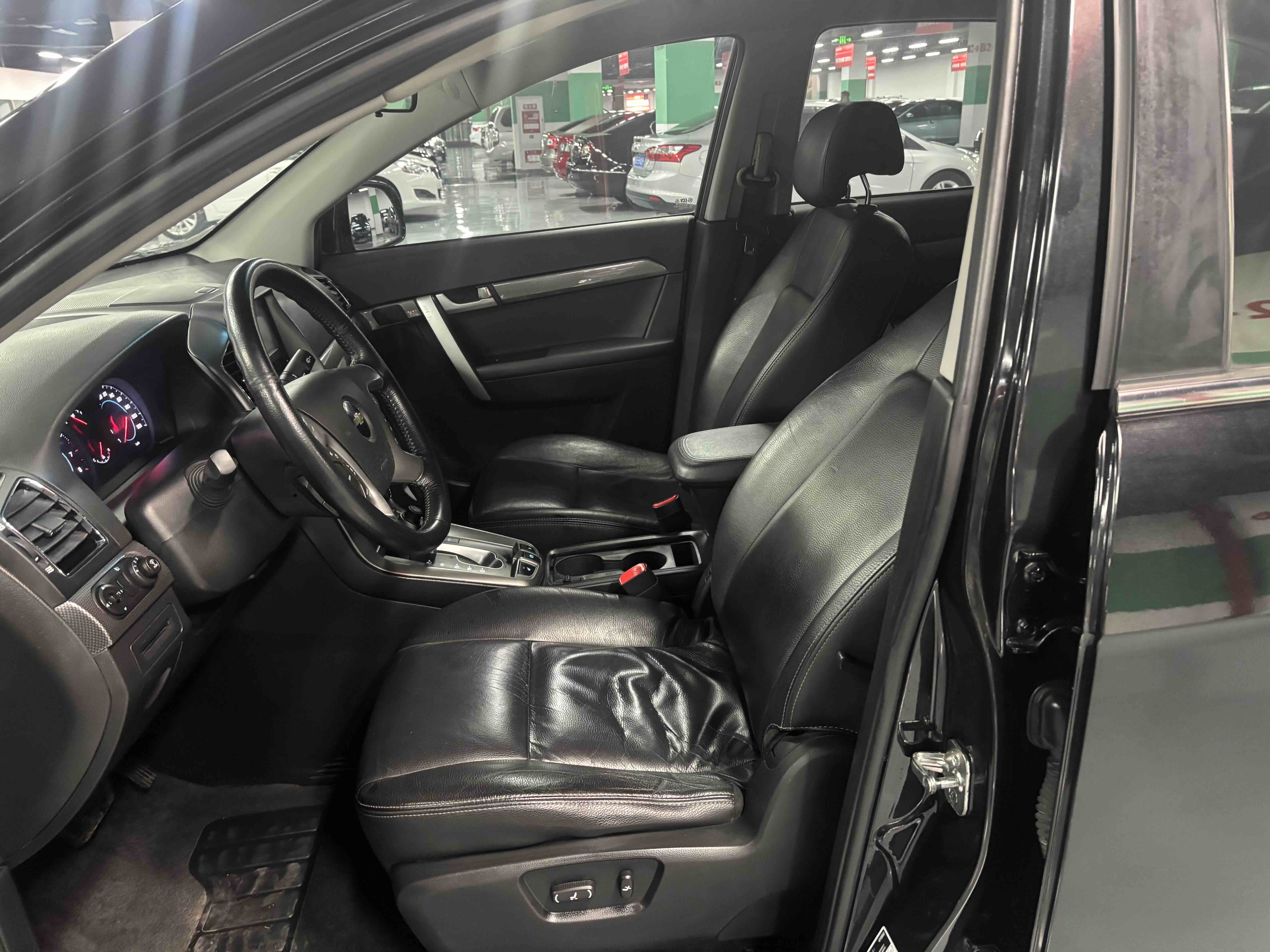 Chevrolet Captiva (Imported) 2012 car image #26