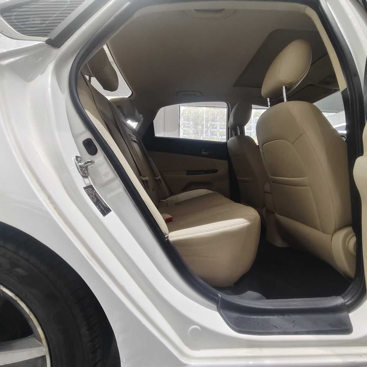 Changan Eado 2015 car image #26