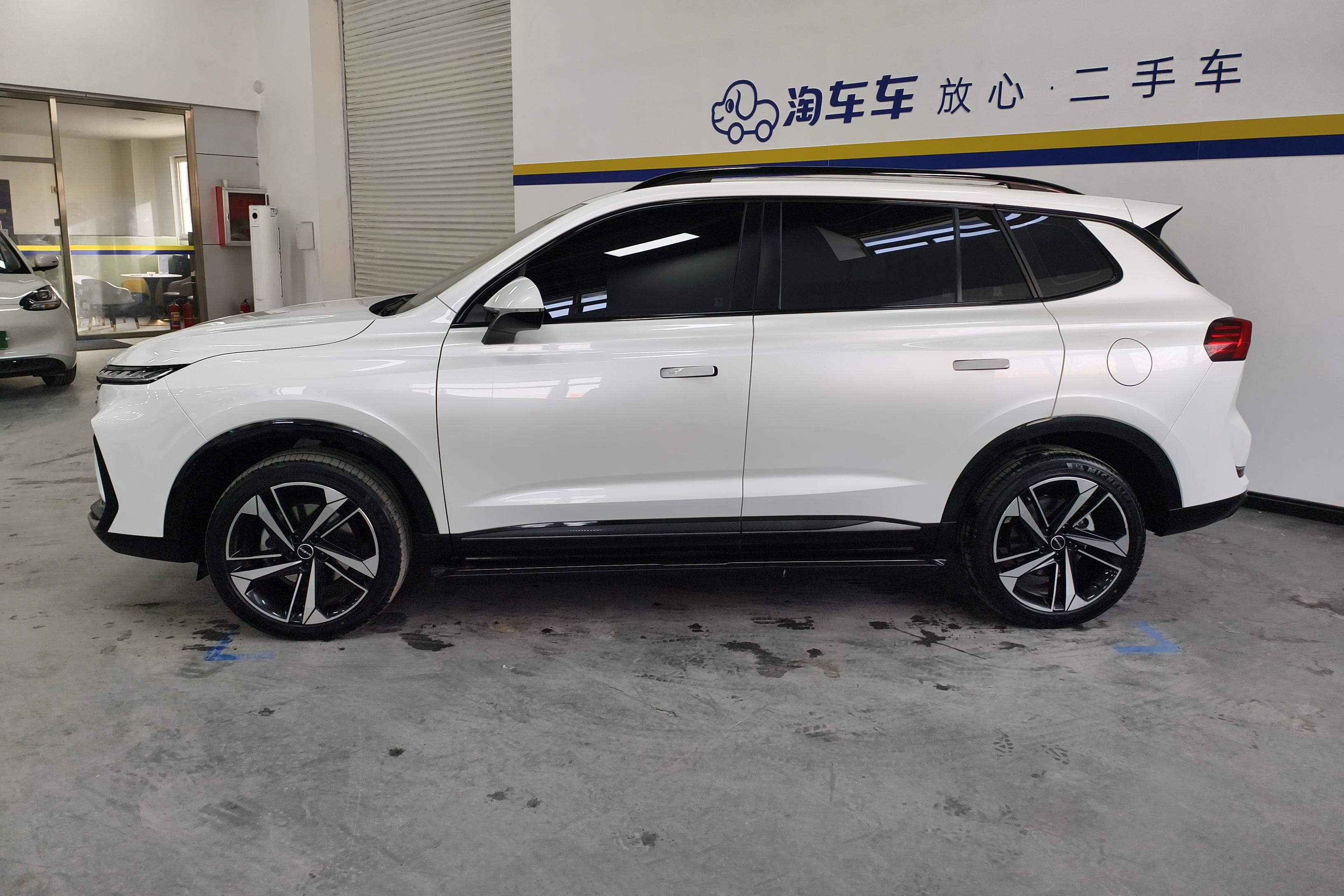 Roewe RX5 MAX 2023 изображение автомобиля #26