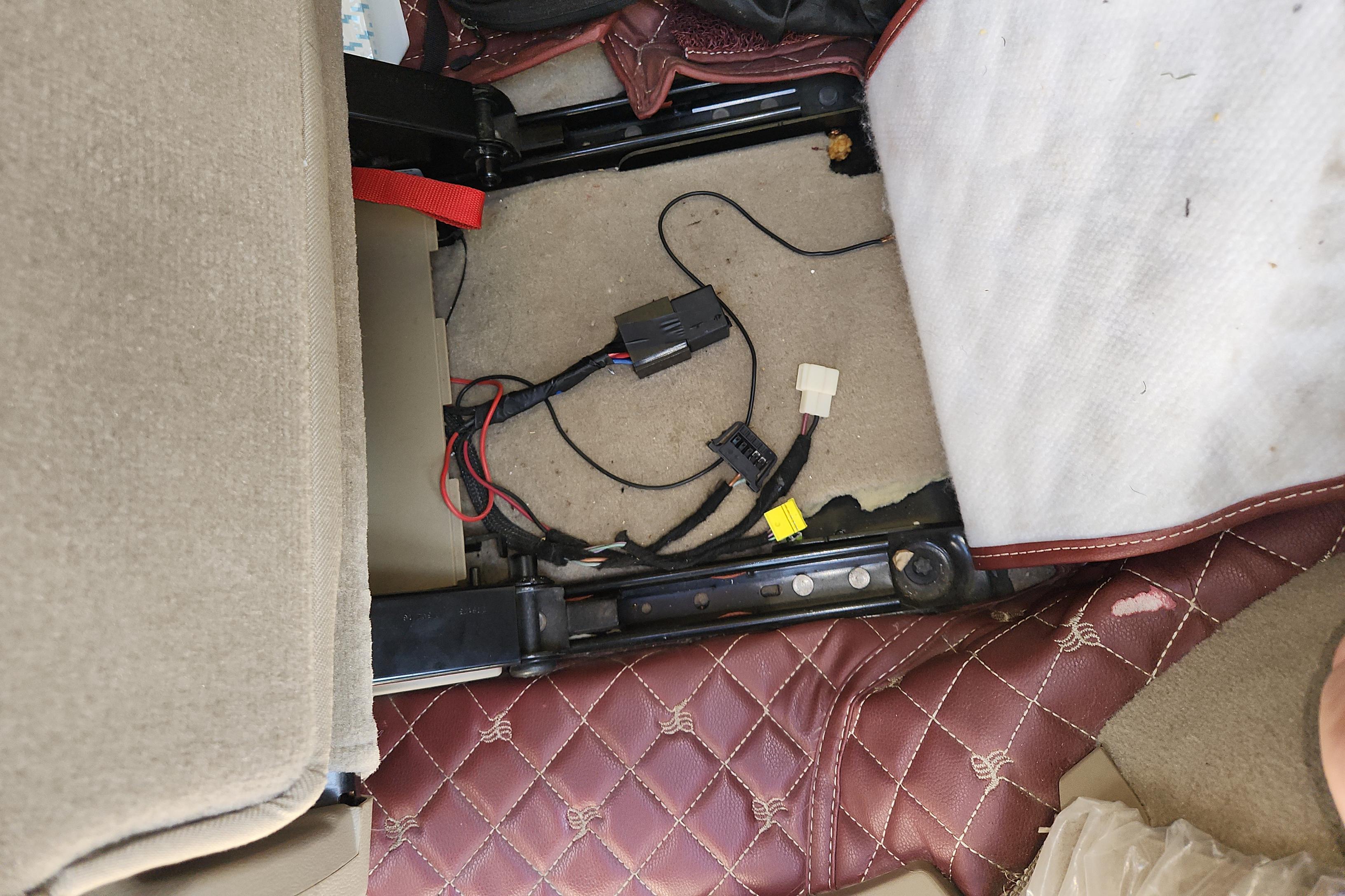 Mercedes-Benz R Class 2017 car image #26