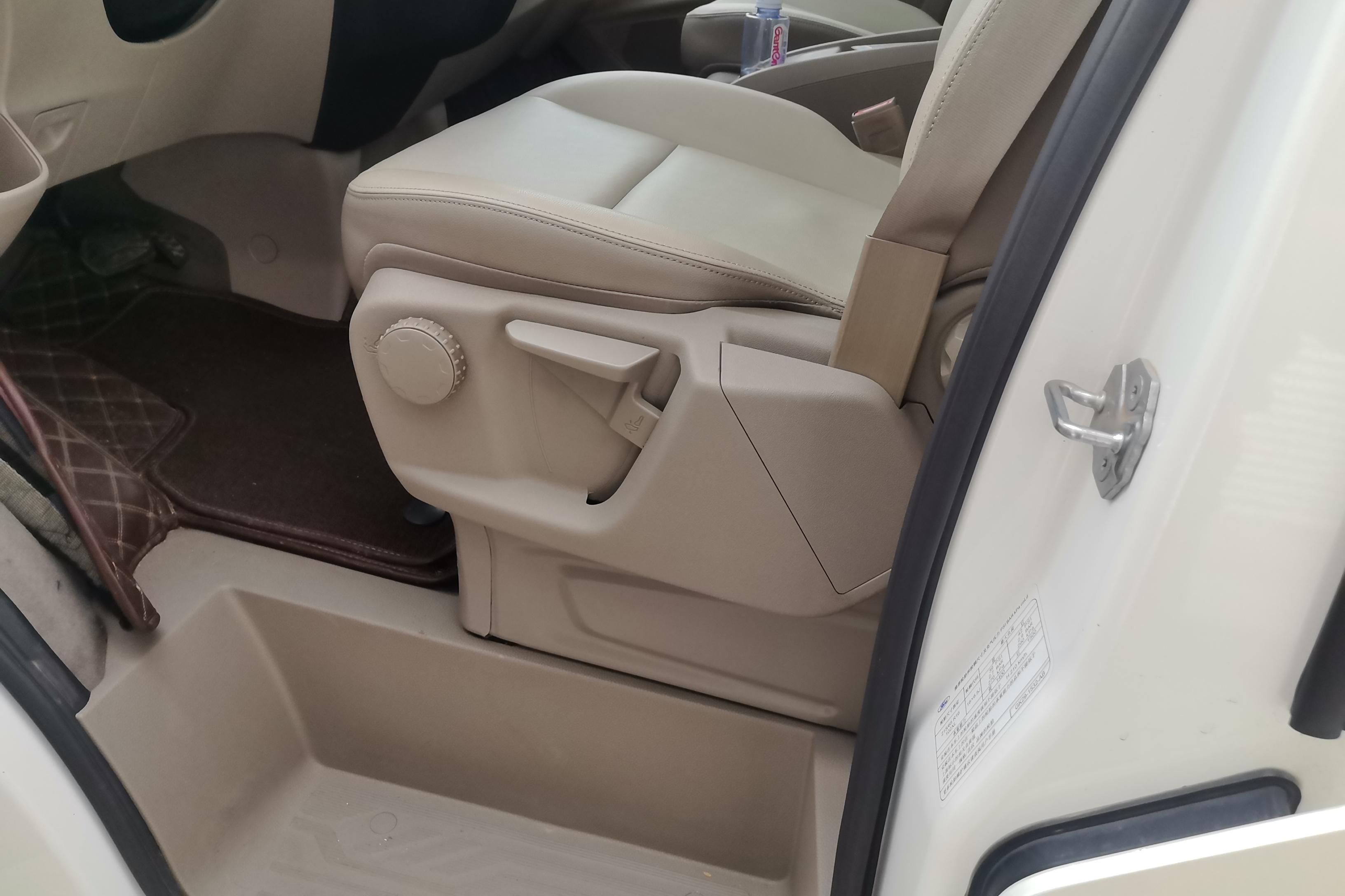 Ford Tourneo 2018 #26 Ford Tourneo 2018 car image #26