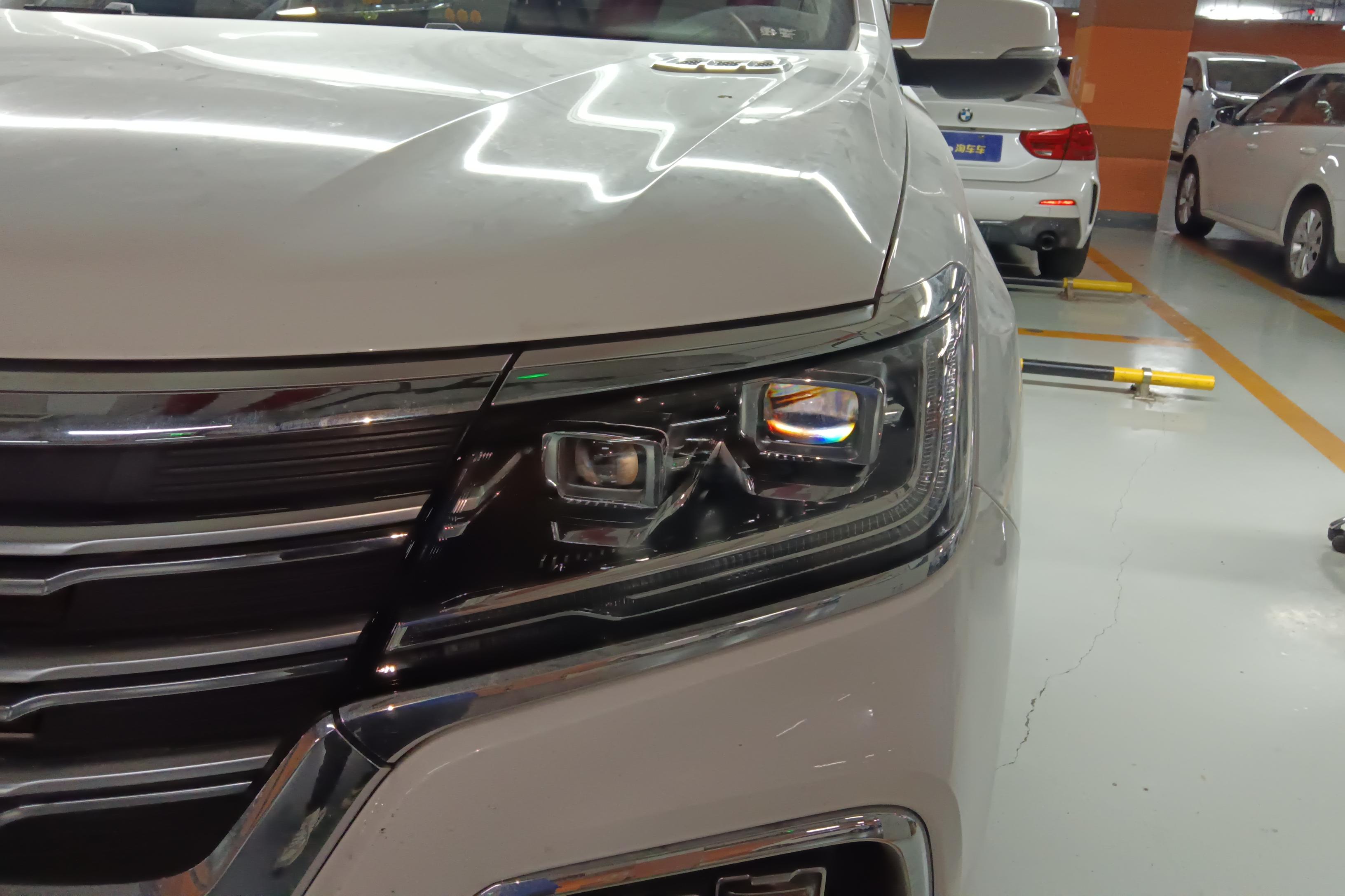 Roewe RX8 2018 изображение автомобиля #26