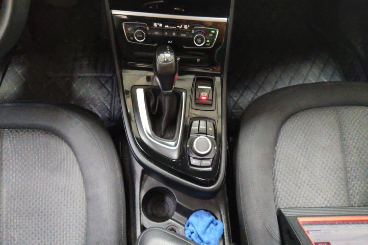 BMW 2 Series Gran Tourer 2015 car image #26