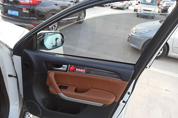 Haval H8 2017 изображение автомобиля #26