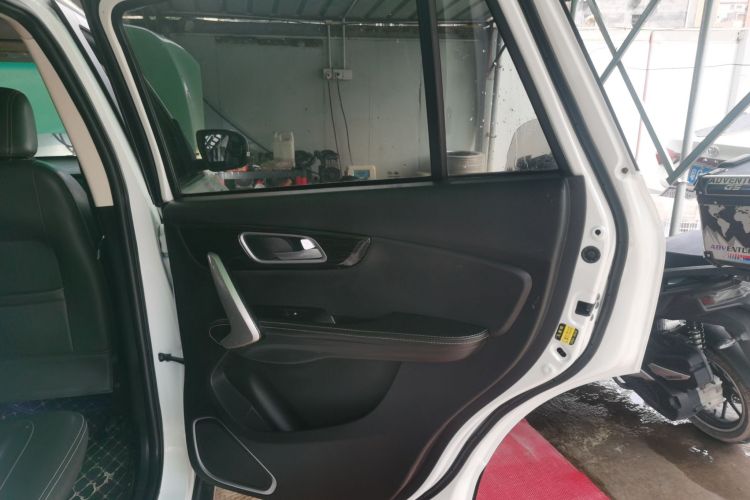 SWM X3 2017 изображение автомобиля #26