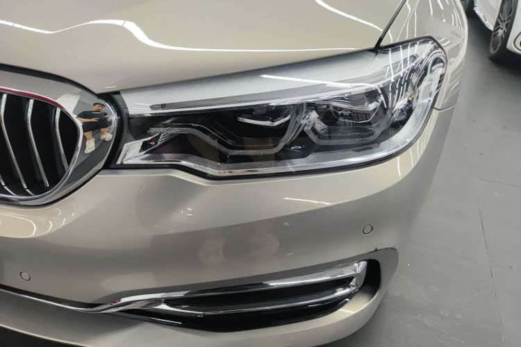 BMW 5 Series New Energy 2018 car image #26