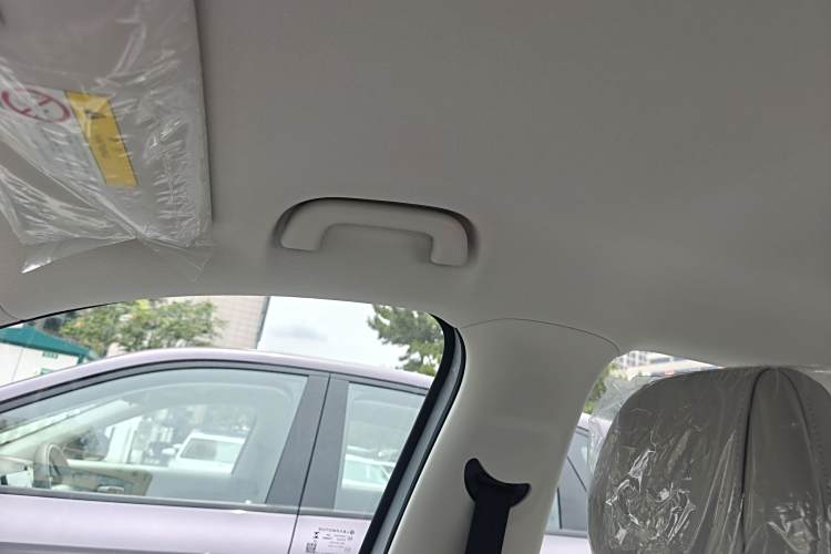 零跑汽车 零跑B10 2025 汽车图片 #26