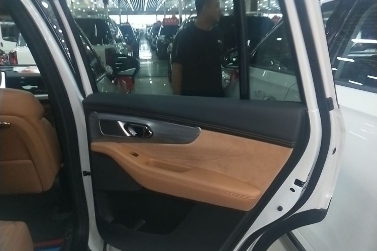 GAC Trumpchi ES9 2025 car image #26