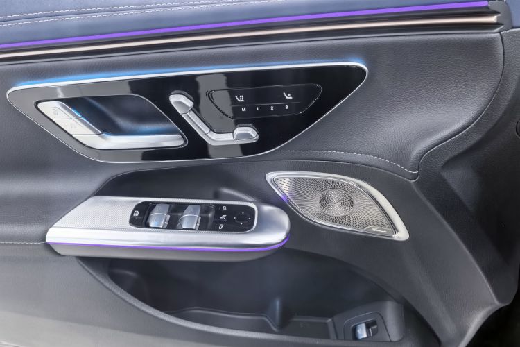 Mercedes-Benz EQE Class 2023 car image #26