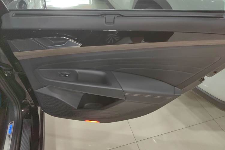 Volkswagen Passat New Energy 2020 #26 Volkswagen Passat New Energy 2020 car image #26