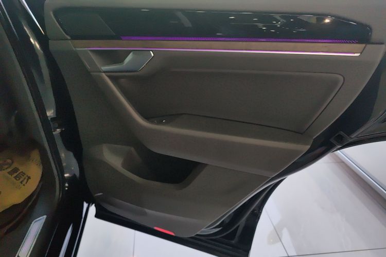 Volkswagen Touareg 2020 car image #26
