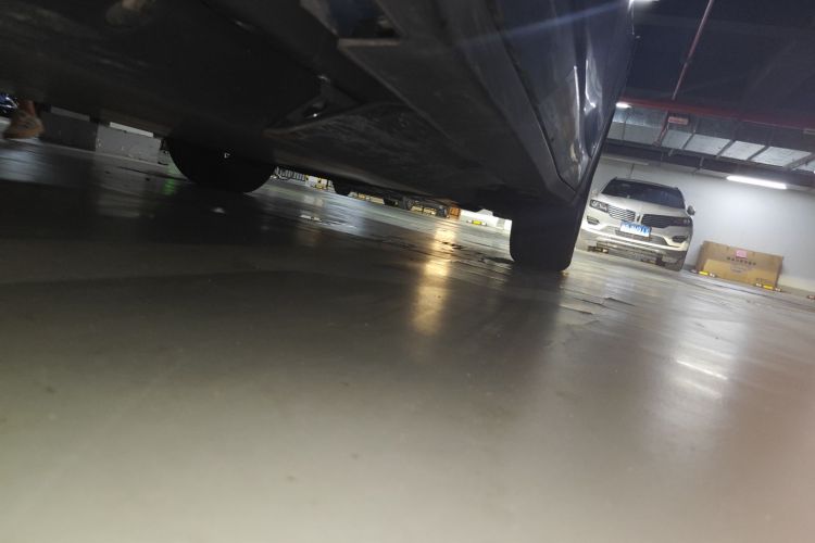 哪吒汽车 哪吒X 2023 汽车图片 #26