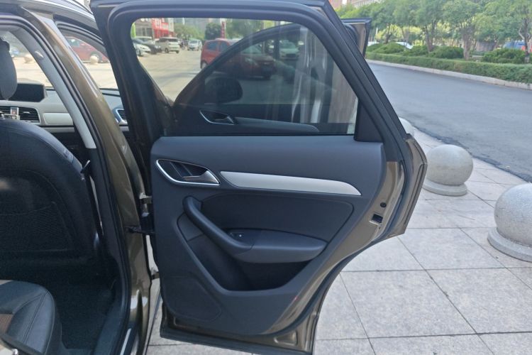 Audi Q3 (Imported) 2017 car image #26