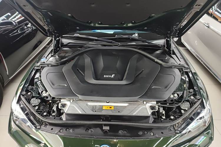 BMW i4 M50 2024 #26 BMW i4 M50 2024 car image #26