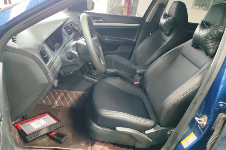 Volkswagen Gran Lavida 2017 immagine di auto #26