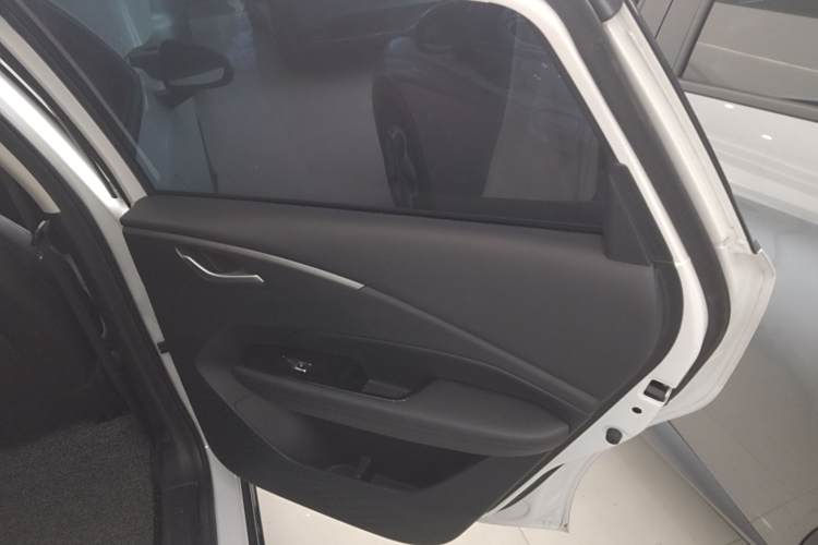 五菱汽车 五菱E5 2024 汽车图片 #26