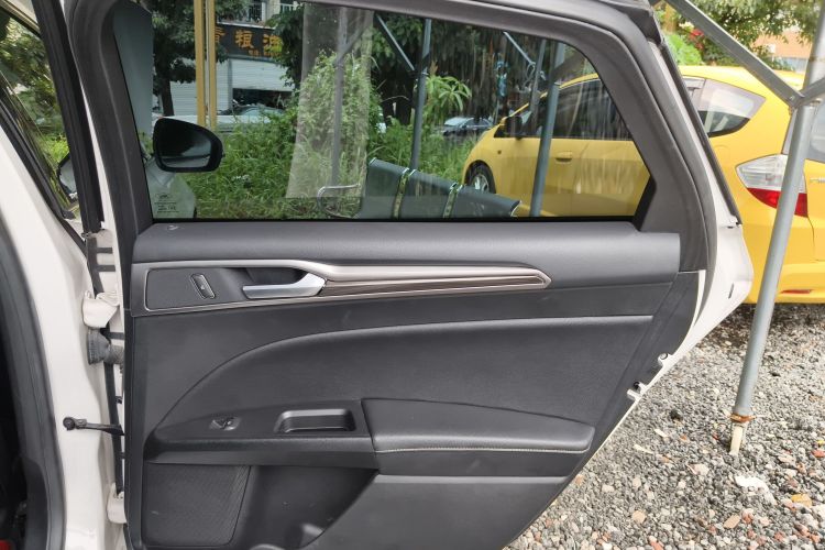 Ford Mondeo New Energy 2020 car image #26