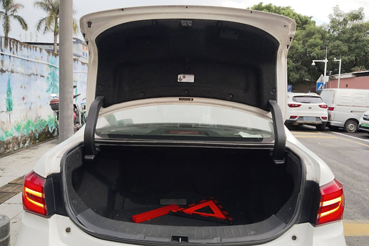 BYD Qin New Energy 2018 car image #26