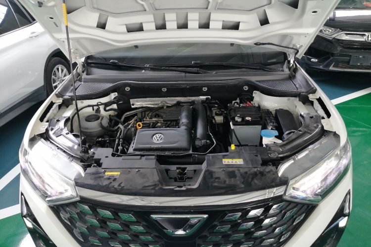 VS5 2022 car image #26