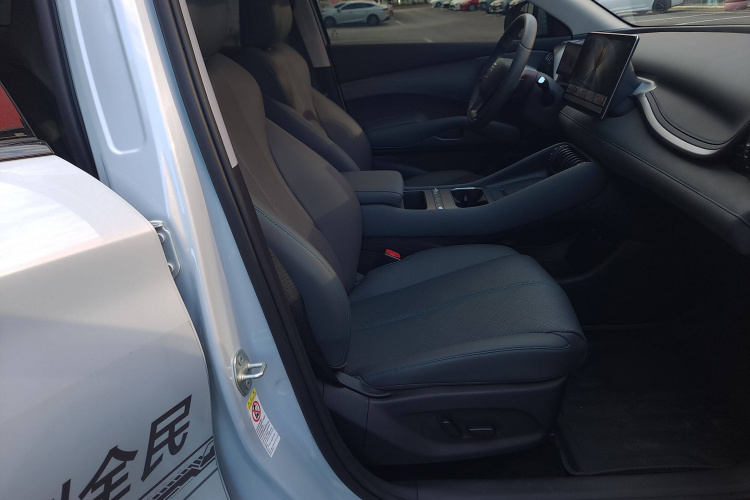 比亚迪 元PLUS 2025 汽车图片 #26