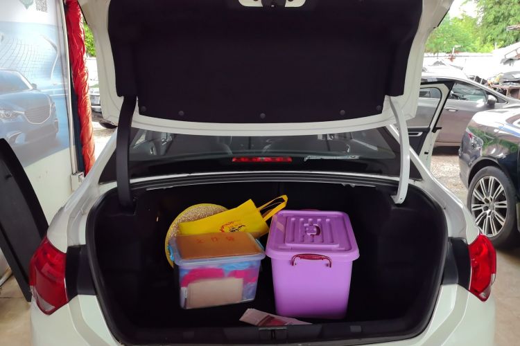 Citroen C4L 2015 car image #26