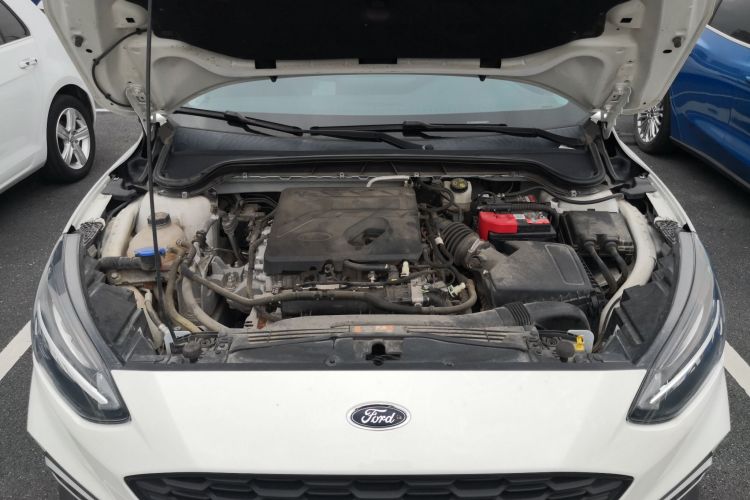 Ford Focus Active 2021 صورة سيارة #26