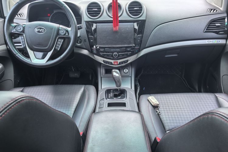 BYD S7 2017 image de voiture #26