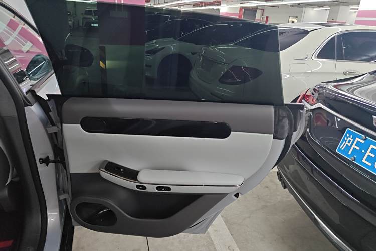 零跑汽车 零跑C01 2023 汽车图片 #26