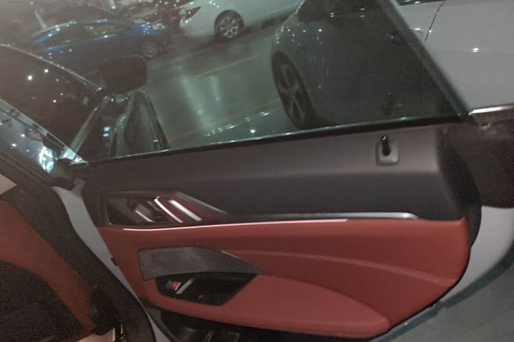 BMW i4 M50 2023 #26 BMW i4 M50 2023 car image #26