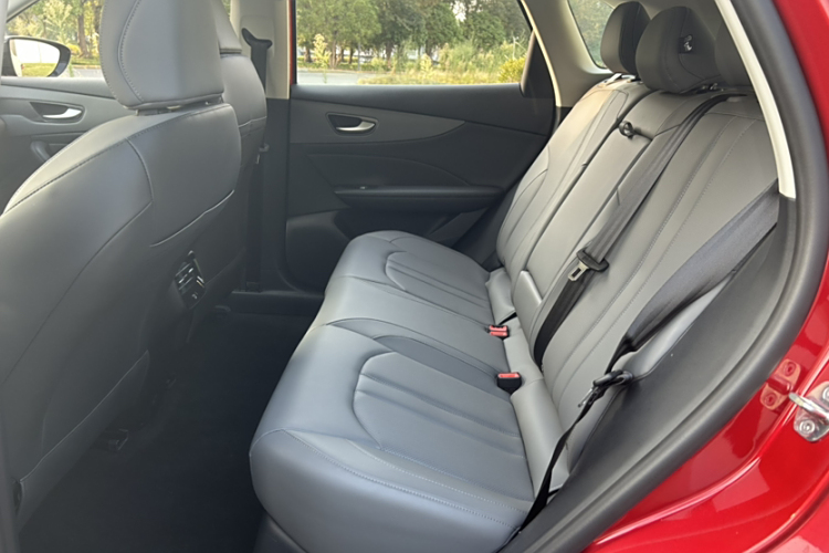 MG ES5 car image #26