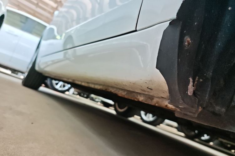 MG GT 2018 car image #26