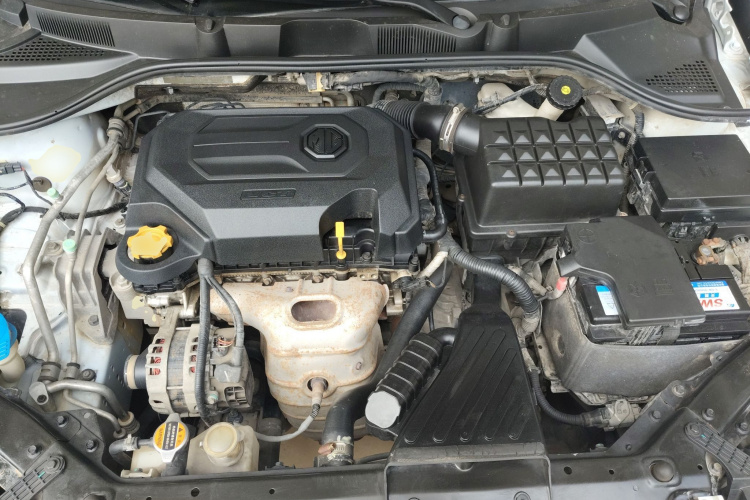 MG GT 2017 car image #26