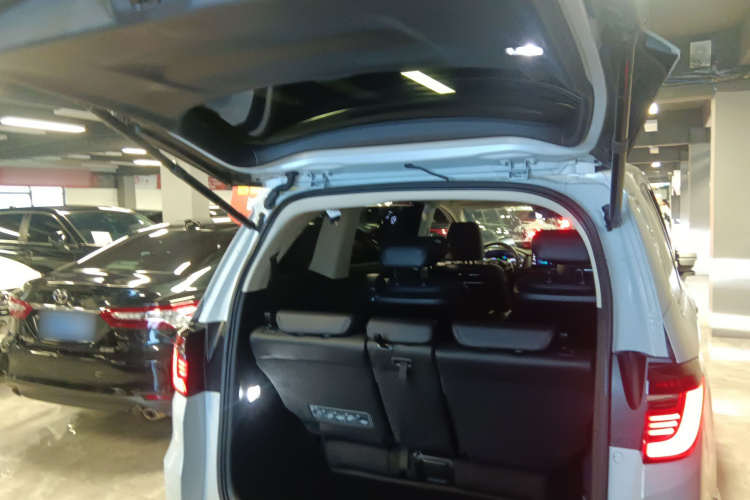 Honda Elysion 2025 car image #26