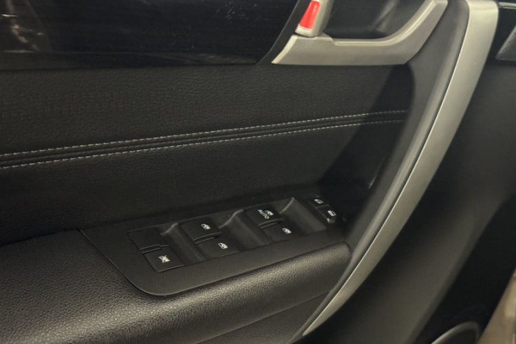 Chevrolet Captiva 2017 #26 Chevrolet Captiva 2017 car image #26