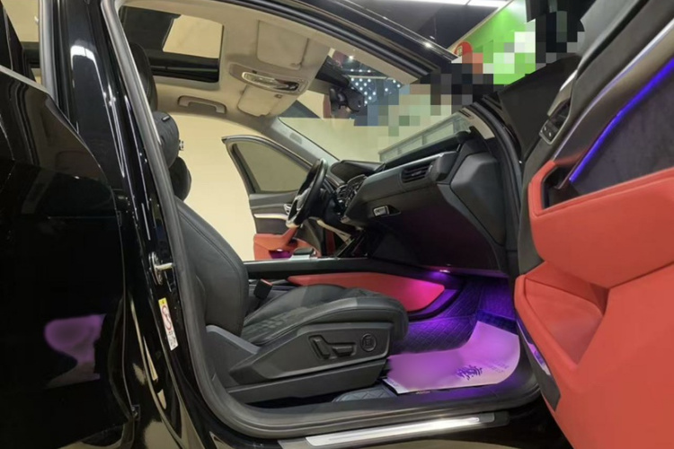 Audi e-tron 2023 #26 Audi e-tron 2023 car image #26