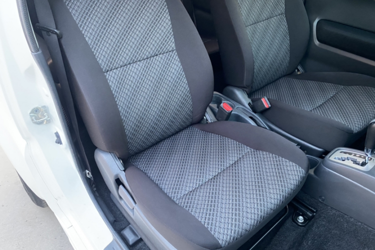 Suzuki Jimny (Imported) 2017 immagine di auto #26