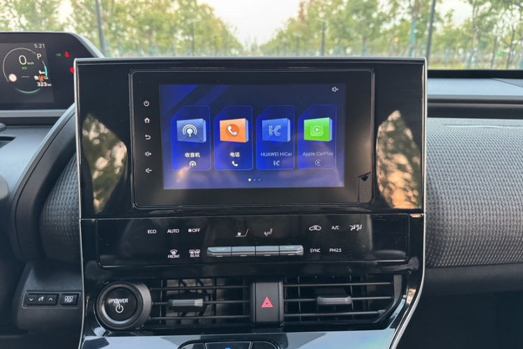 Toyota bZ4X 2022 immagine di auto #26