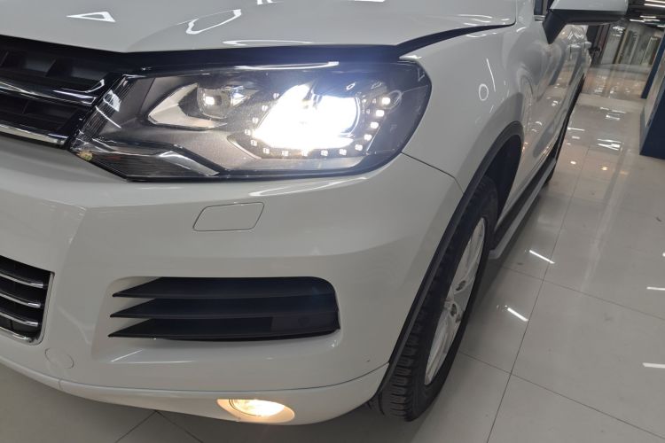Volkswagen Touareg 2015 car image #26