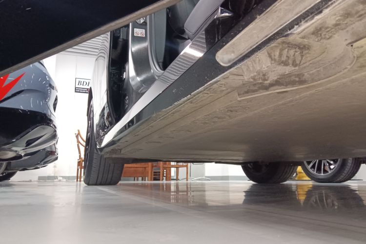 BMW i5 M60 2022 car image #26