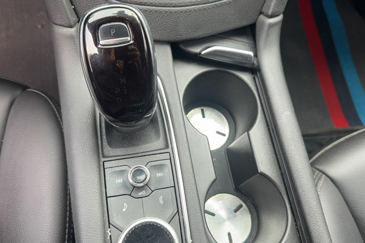 Volkswagen 2022 car image #26