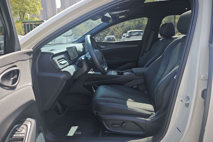 BYD Seal 06 DM-i 2025 immagine di auto #26