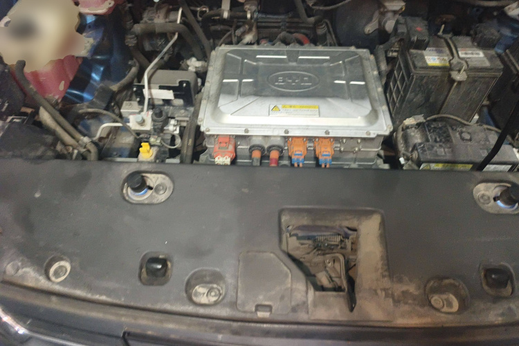 BYD Yuan New Energy 2019 immagine di auto #26