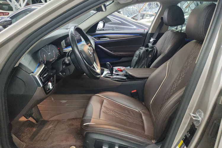 BMW 5 Series New Energy 2019 image de voiture #26