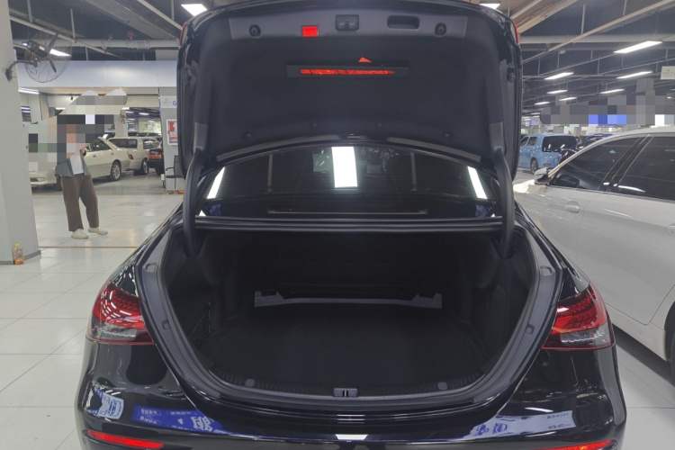Mercedes-Benz E Class 2022 car image #26