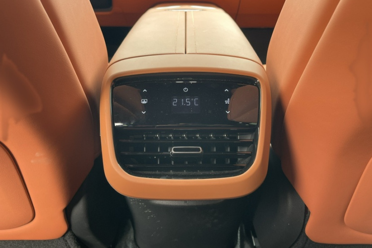 Deepal S07 2025 car image #26