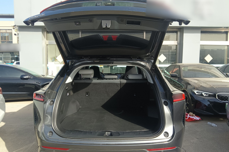 Changan UNI-Z PHEV 2024 car image #26