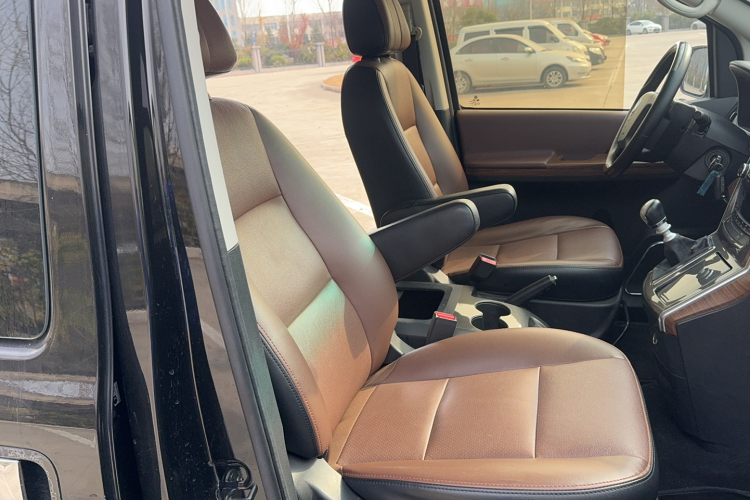 Forthing CM7 2016 #26 Forthing CM7 2016 immagine di auto #26