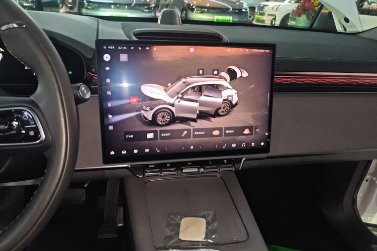 Zeekr 7X 2024 car image #26