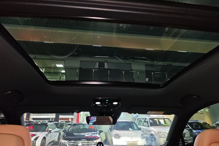 NIO ES8 2020 car image #26